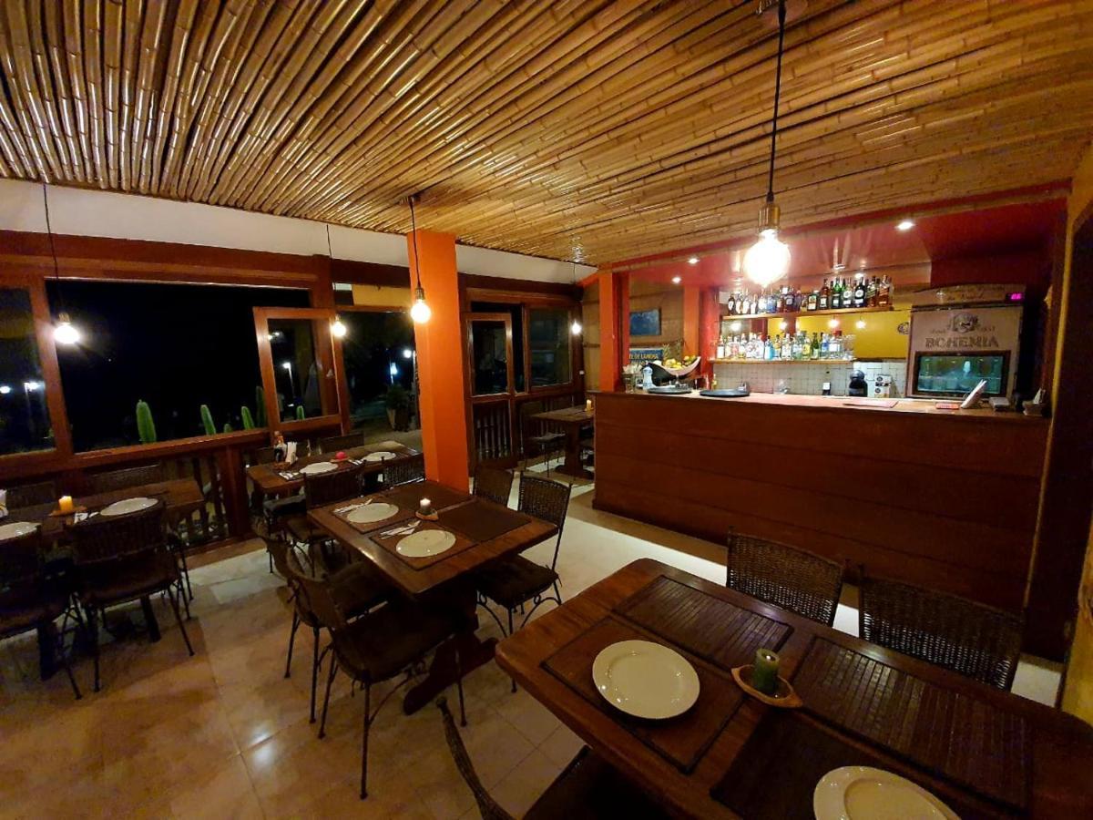 Pousada E Restaurante O Pescador Abraão Buitenkant foto